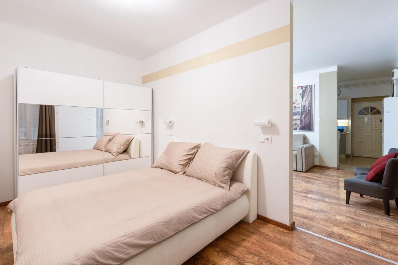 Central Seven Erzsebet Krt Budapest Extérieur photo