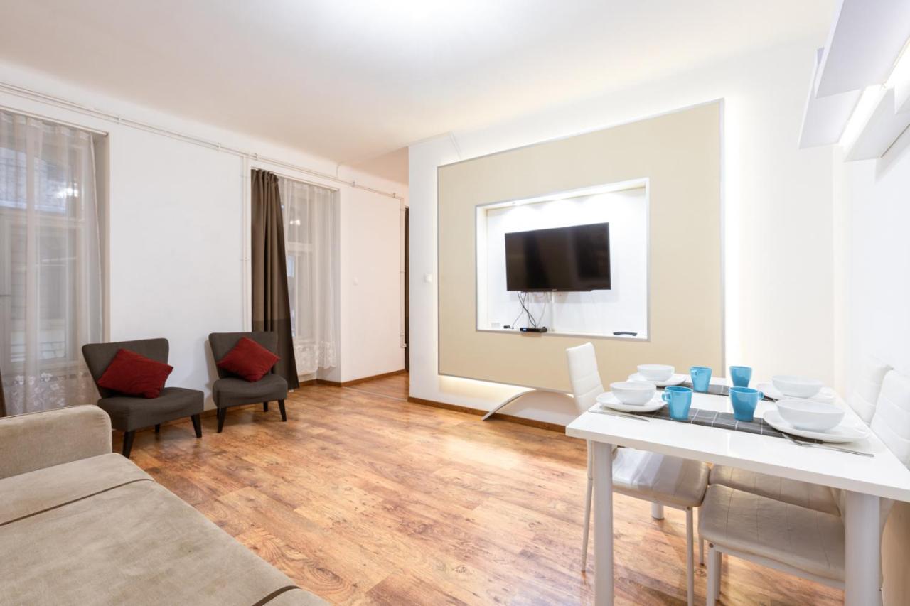 Central Seven Erzsebet Krt Budapest Extérieur photo